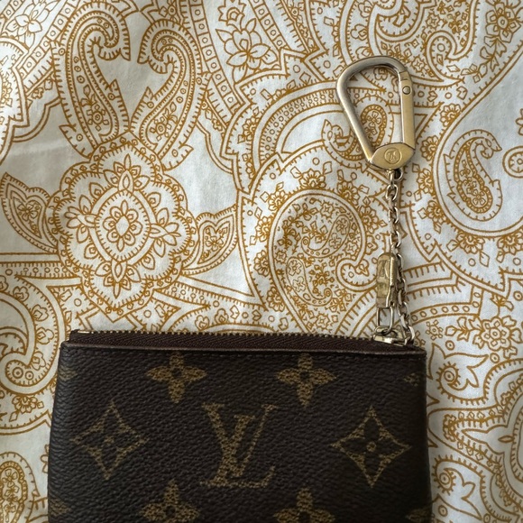LV KEY POUCH - Picture 2 of 14